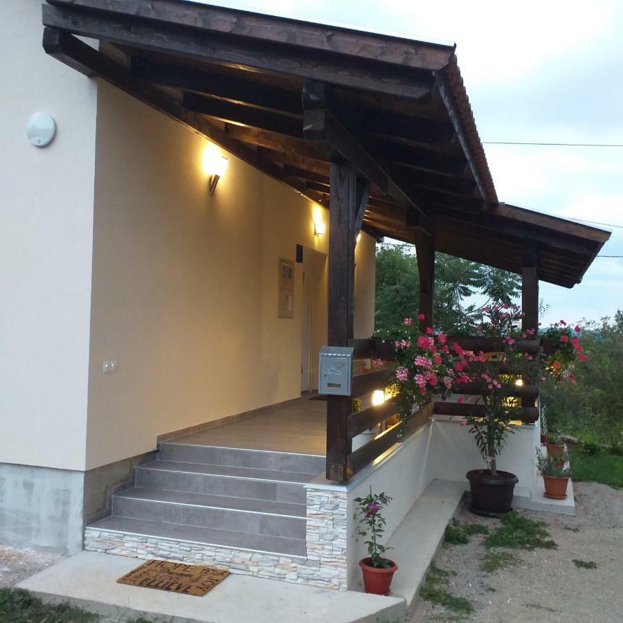 Guest House Happy Day Slunj Exterior foto